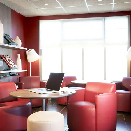 Campanile Nantes ~ 3*