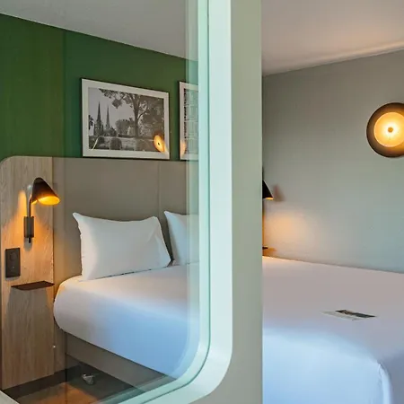 Campanile Nantes ~ 3*