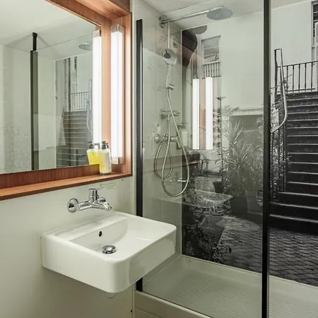 Campanile Nantes ~ 3*