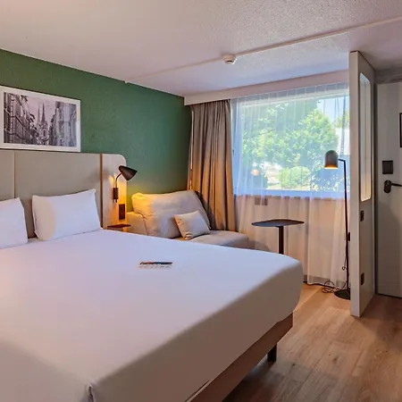 Campanile Nantes ~ ホテル 3*