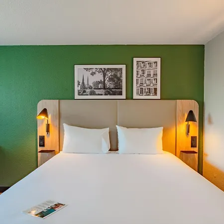 Campanile Nantes ~ 3* Сен-Эрблен