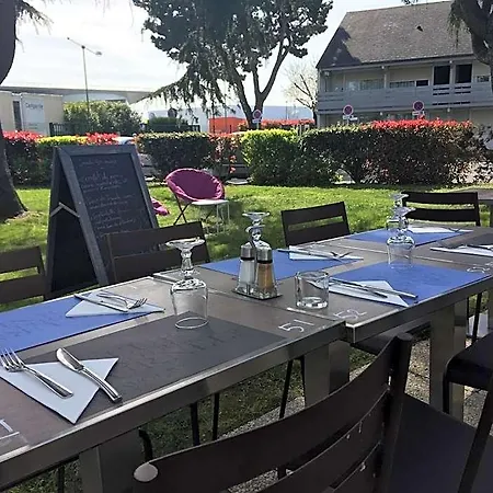 Campanile Nantes ~ 3* Сен-Эрблен