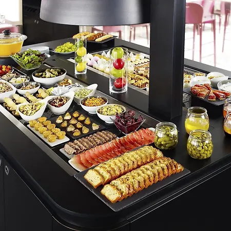 Hotel Campanile Nantes ~