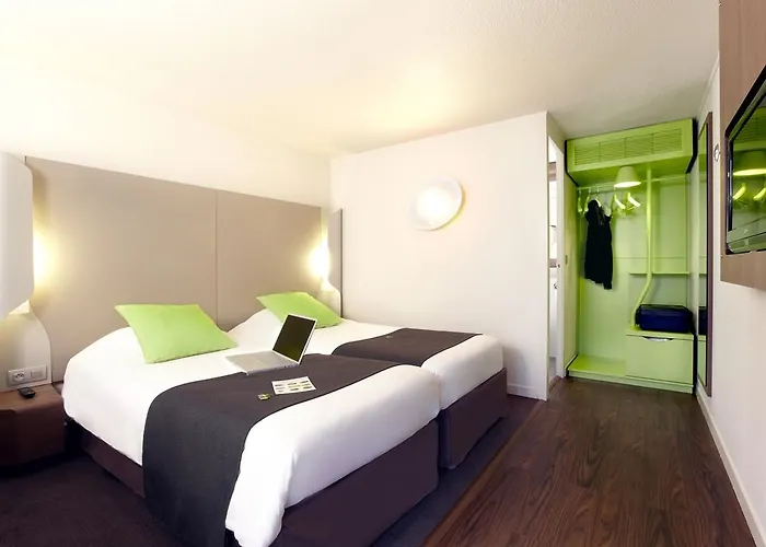 Campanile Nantes ~ 3*