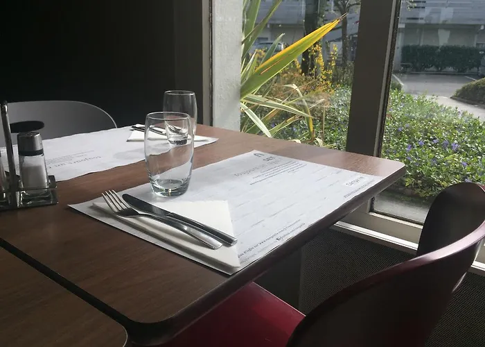 南斯 - 圣埃尔布兰钟楼酒店 酒店 3*