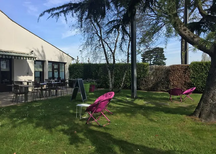 Hotel Campanile Nantes ~