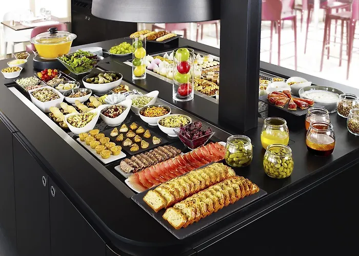 Hotel Campanile Nantes ~