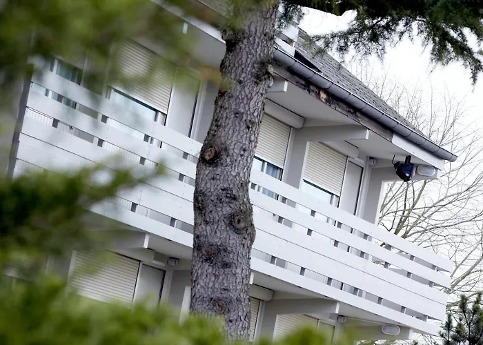 南斯 - 圣埃尔布兰钟楼酒店 3*